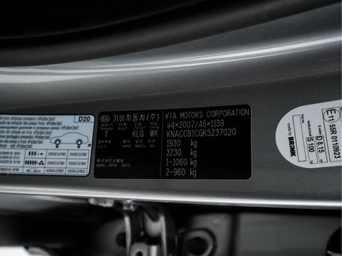 Kia Niro 1.6 GDi Hybrid ExecutiveLine Eco-Hybrid (INCL-BTW) Aut. *LEATHER-FABRIC | NAVI-FULLMAP | KEYLESS | CAMERA | COMFORTSEATS | DIGI-COCKPIT | LANE-ASSIST | ECC | CARPLAY | PDC | TOWBAR | 16''ALU*