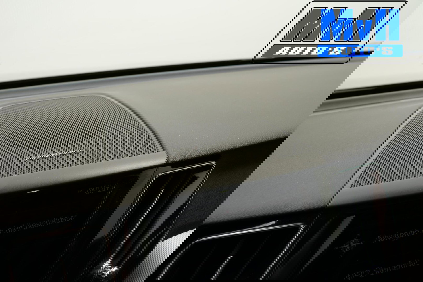 Volvo XC60 2.0 Recharge T6 AWD R-Design|PANO|H/K AUDIO|TREKH