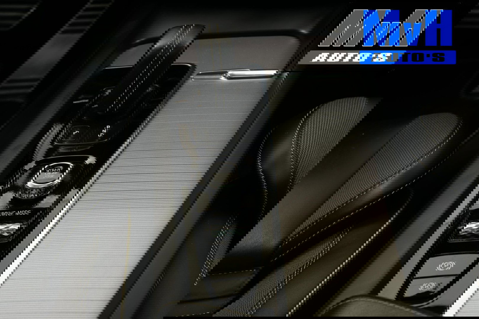 Volvo XC60 2.0 Recharge T6 AWD R-Design|PANO|H/K AUDIO|TREKH