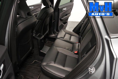 Volvo XC60 2.0 Recharge T6 AWD R-Design|PANO|H/K AUDIO|TREKH