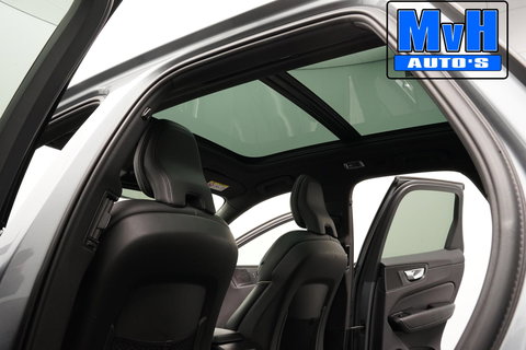 Volvo XC60 2.0 Recharge T6 AWD R-Design|PANO|H/K AUDIO|TREKH