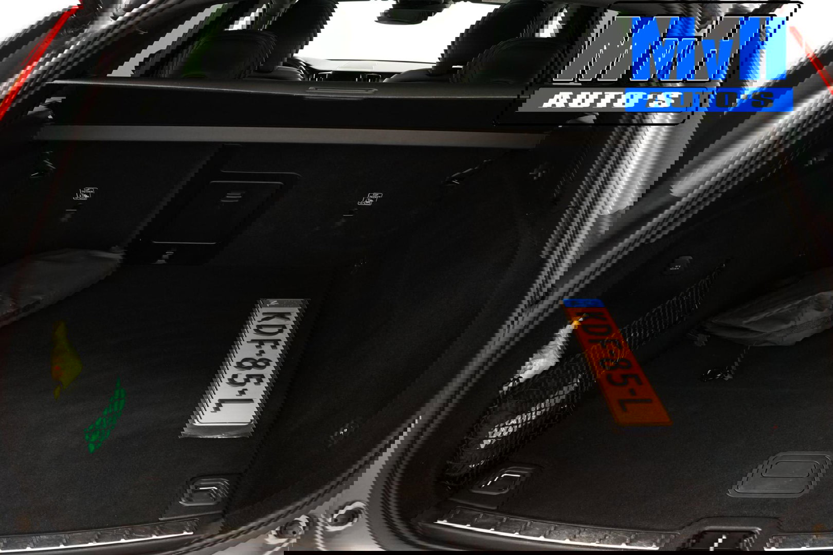 Volvo XC60 2.0 Recharge T6 AWD R-Design|PANO|H/K AUDIO|TREKH