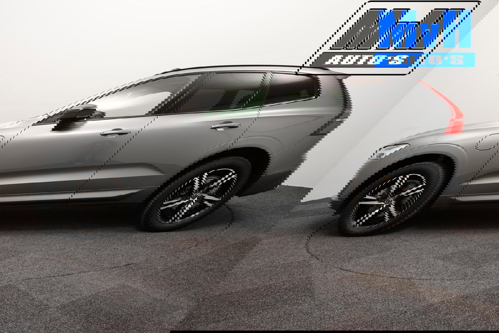 Volvo XC60 2.0 Recharge T6 AWD R-Design|PANO|H/K AUDIO|TREKH