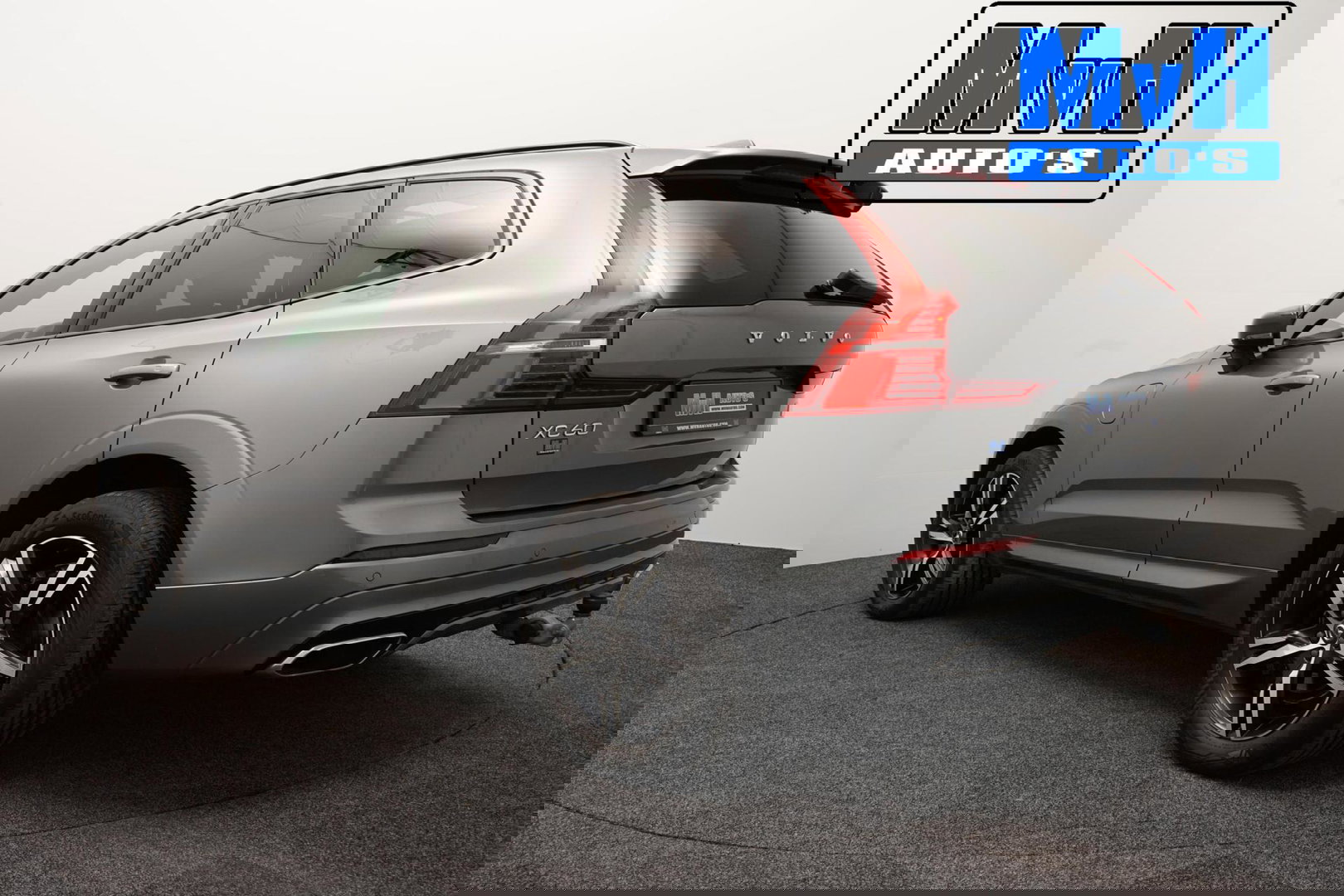 Volvo XC60 2.0 Recharge T6 AWD R-Design|PANO|H/K AUDIO|TREKH