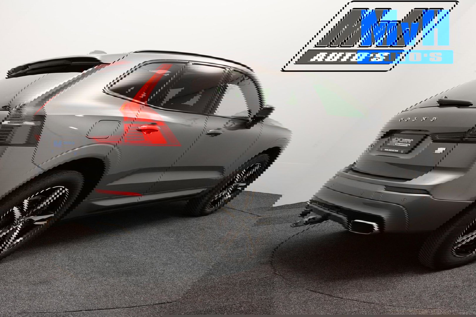 Volvo XC60 2.0 Recharge T6 AWD R-Design|PANO|H/K AUDIO|TREKH