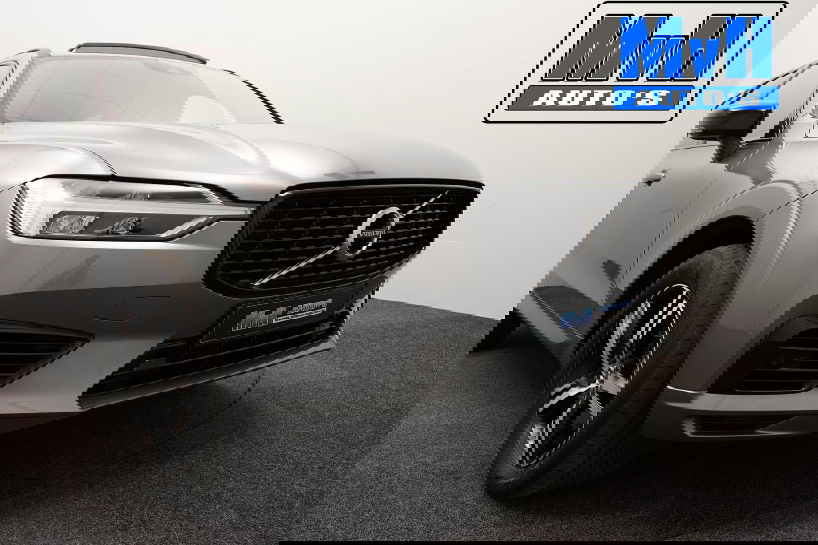 Volvo XC60 2.0 Recharge T6 AWD R-Design|PANO|H/K AUDIO|TREKH