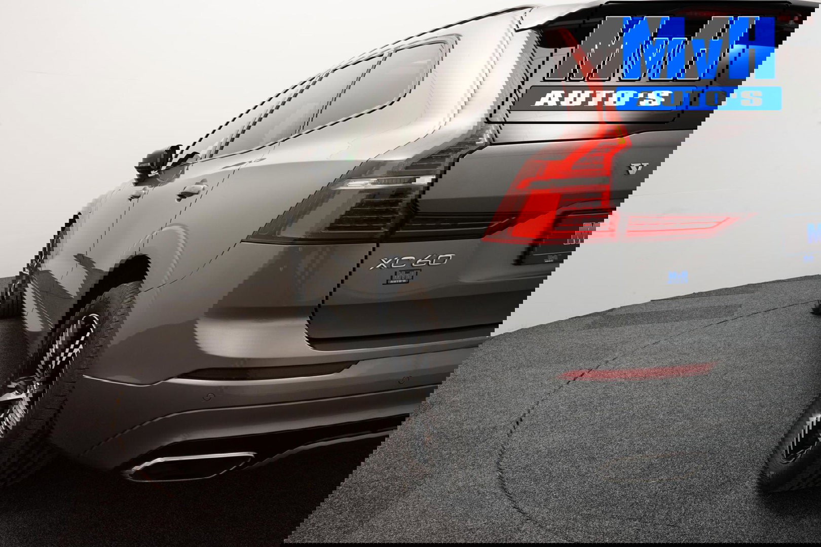 Volvo XC60 2.0 Recharge T6 AWD R-Design|PANO|H/K AUDIO|TREKH