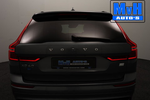 Volvo XC60 2.0 Recharge T6 AWD R-Design|PANO|H/K AUDIO|TREKH