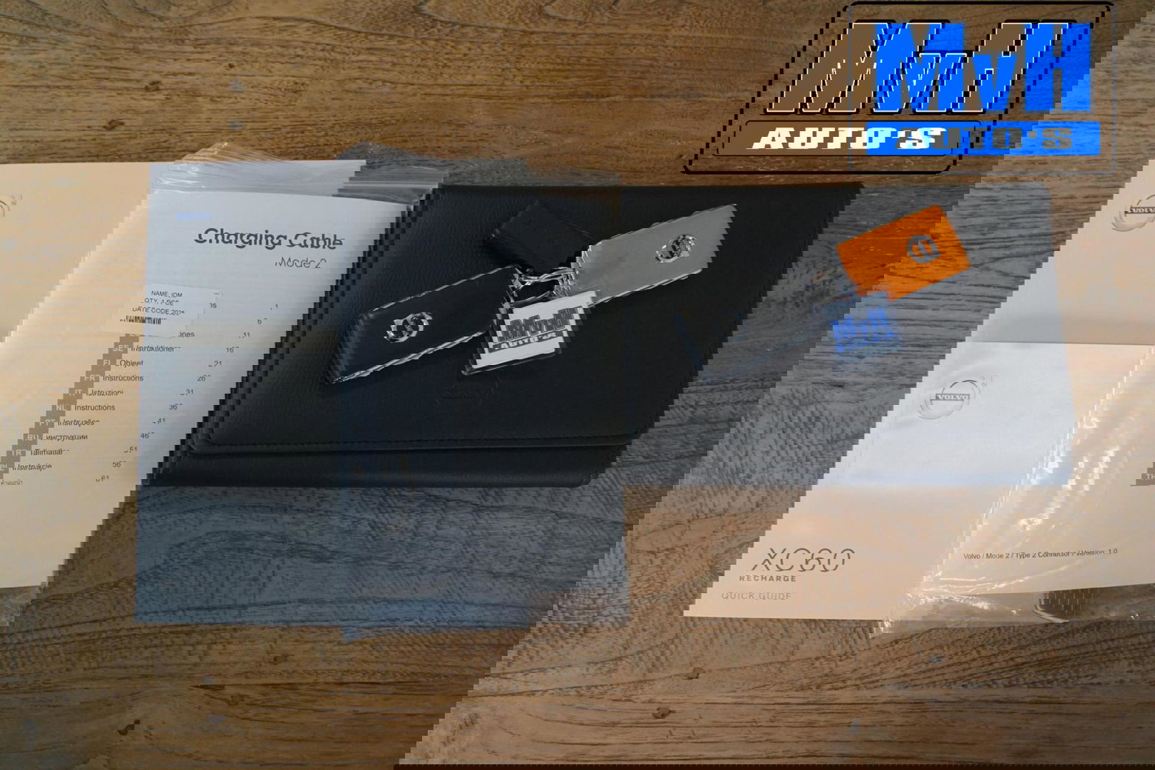 Volvo XC60 2.0 Recharge T6 AWD R-Design|PANO|H/K AUDIO|TREKH