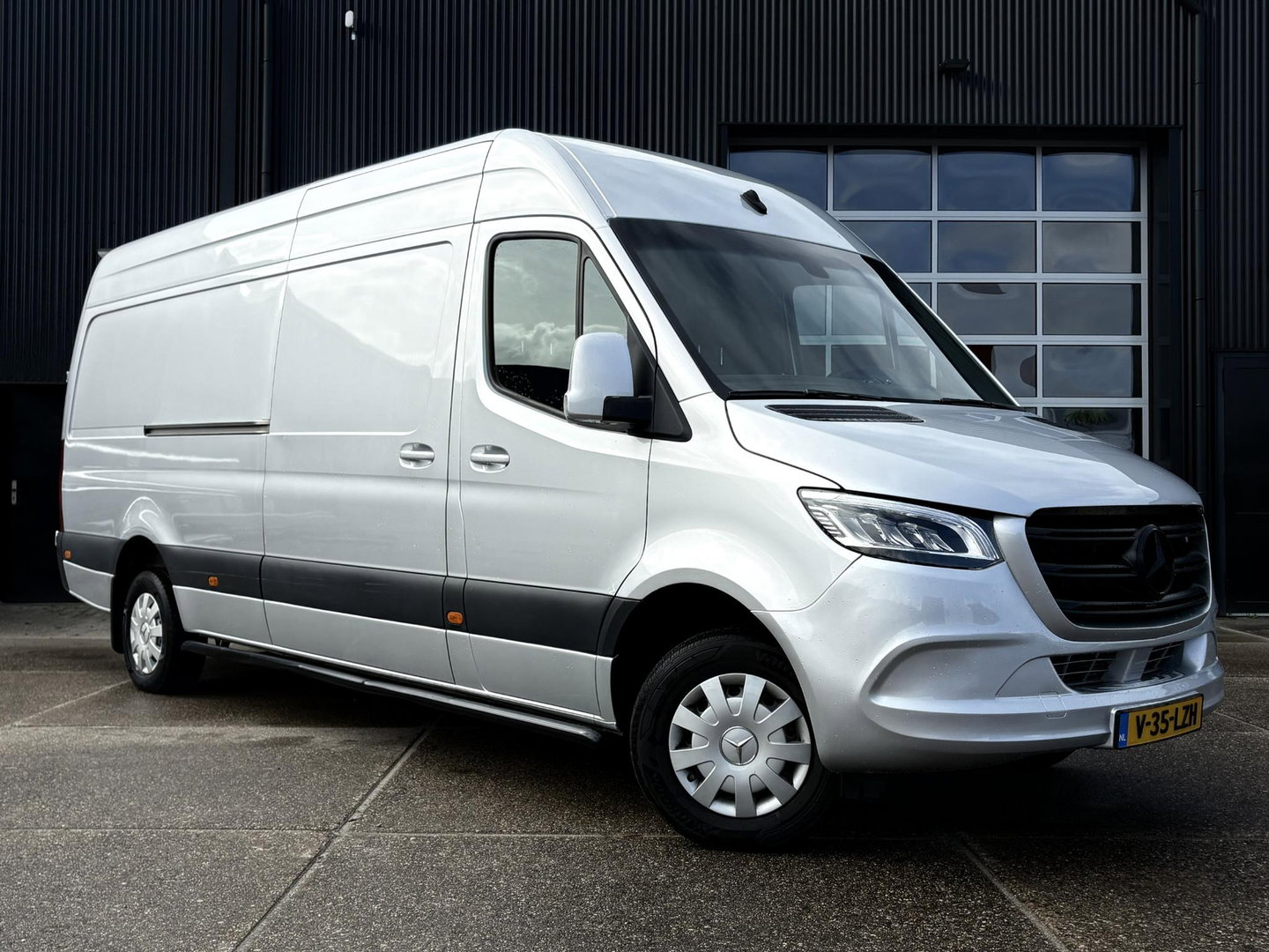 Mercedes-Benz Sprinter 319 3.0 V6 L4H2 | MARGE | VEEL LAADRUIMTE | CAMERA | LEDER | STUURWIELBEDIENING
