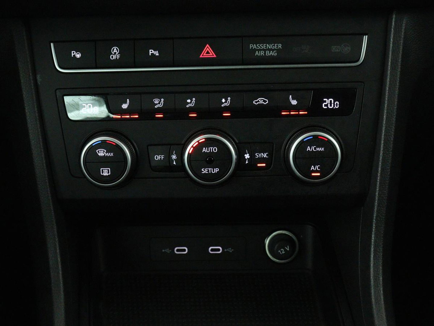 SEAT Ateca 1.0 TSI Style Business Intense | Stoel & Stuurverwarming | Cruise Control | Camera | Navigatie | Carplay | LED