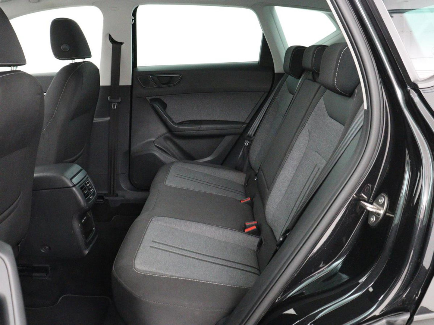 SEAT Ateca 1.0 TSI Style Business Intense | Stoel & Stuurverwarming | Cruise Control | Camera | Navigatie | Carplay | LED