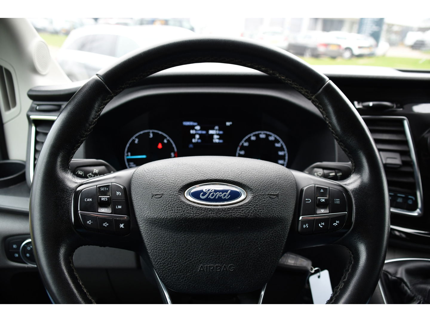 Ford Transit 350 2.0 TDCI L3H2 Limited PB Edition Camera, Cruise, Carplay, LED, Trekhaak, Stoelverwarming, 185pk, NAVI, Uniek!