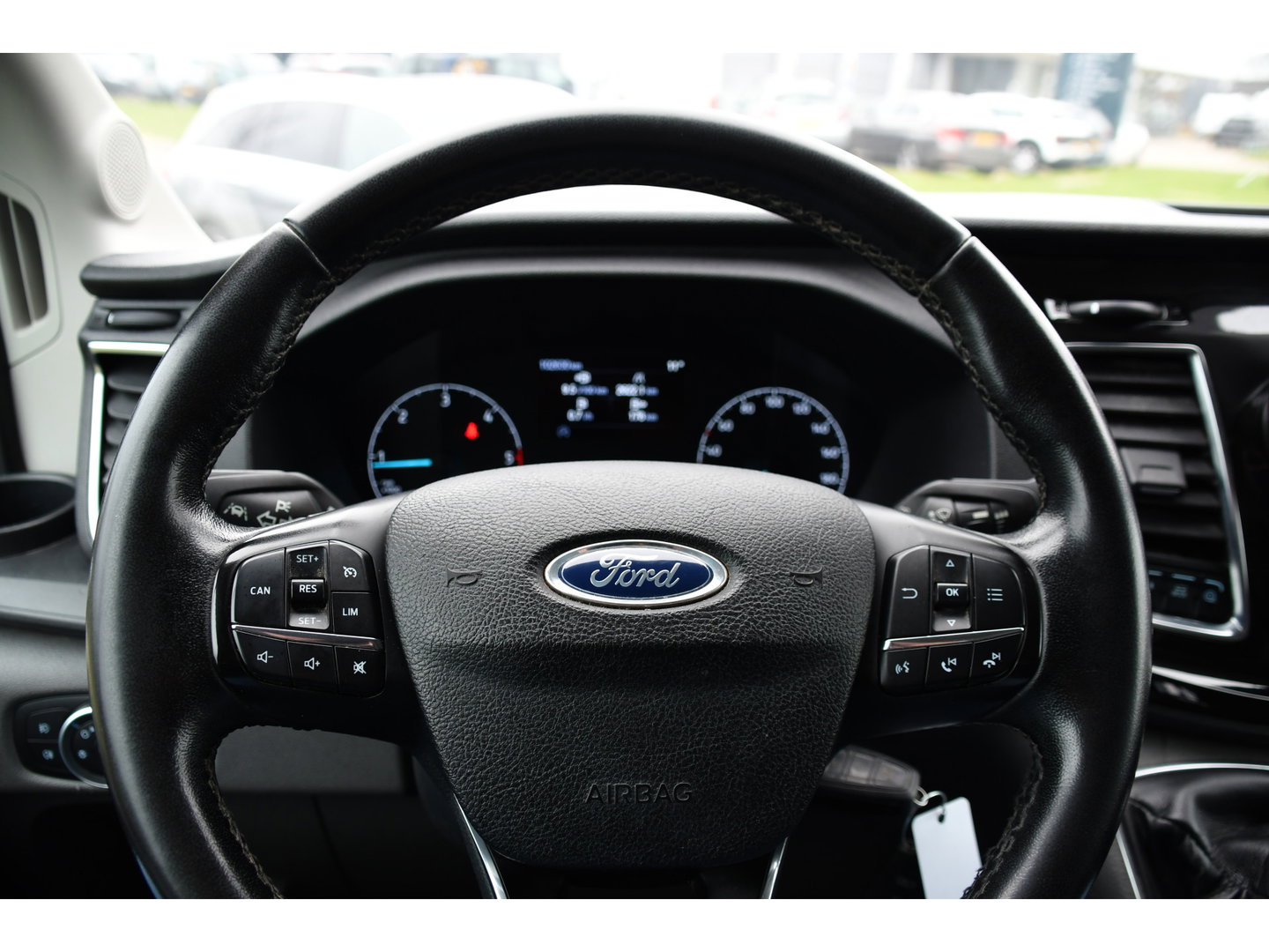 Ford Transit 350 2.0 TDCI L3H2 Limited PB Edition Camera, Cruise, Carplay, LED, Trekhaak, Stoelverwarming, 185pk, NAVI, Uniek!