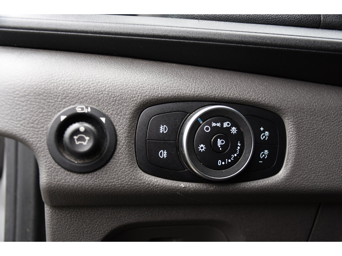 Ford Transit 350 2.0 TDCI L3H2 Limited PB Edition Camera, Cruise, Carplay, LED, Trekhaak, Stoelverwarming, 185pk, NAVI, Uniek!