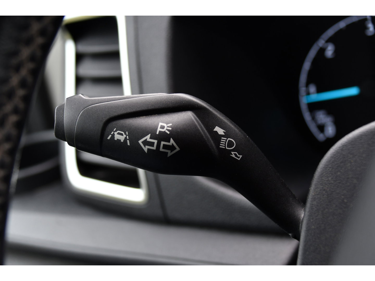 Ford Transit 350 2.0 TDCI L3H2 Limited PB Edition Camera, Cruise, Carplay, LED, Trekhaak, Stoelverwarming, 185pk, NAVI, Uniek!