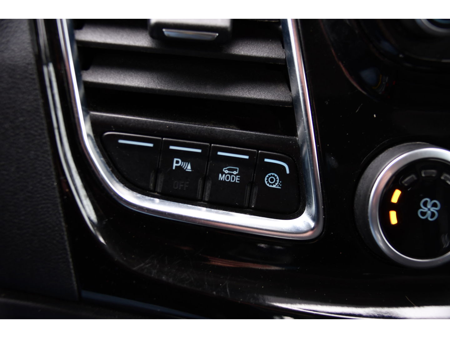 Ford Transit 350 2.0 TDCI L3H2 Limited PB Edition Camera, Cruise, Carplay, LED, Trekhaak, Stoelverwarming, 185pk, NAVI, Uniek!