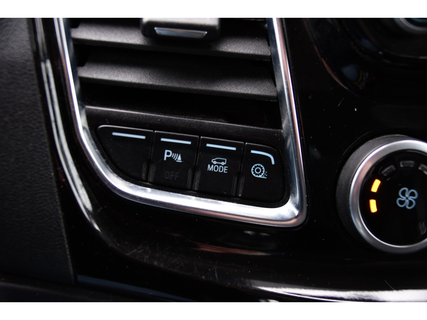 Ford Transit 350 2.0 TDCI L3H2 Limited PB Edition Camera, Cruise, Carplay, LED, Trekhaak, Stoelverwarming, 185pk, NAVI, Uniek!