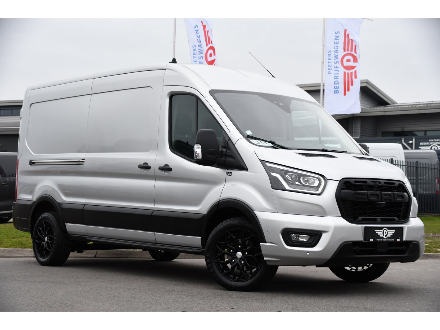 Ford Transit 350 2.0 TDCI L3H2 Limited PB Edition Camera, Cruise, Carplay, LED, Trekhaak, Stoelverwarming, 185pk, NAVI, Uniek!