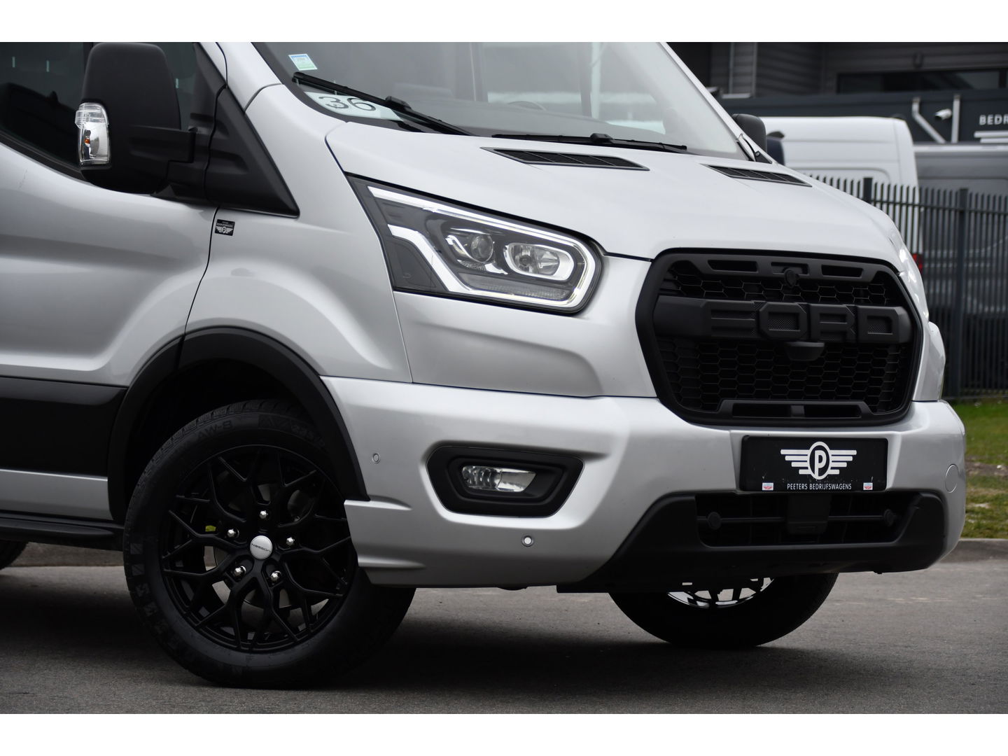 Ford Transit 350 2.0 TDCI L3H2 Limited PB Edition Camera, Cruise, Carplay, LED, Trekhaak, Stoelverwarming, 185pk, NAVI, Uniek!