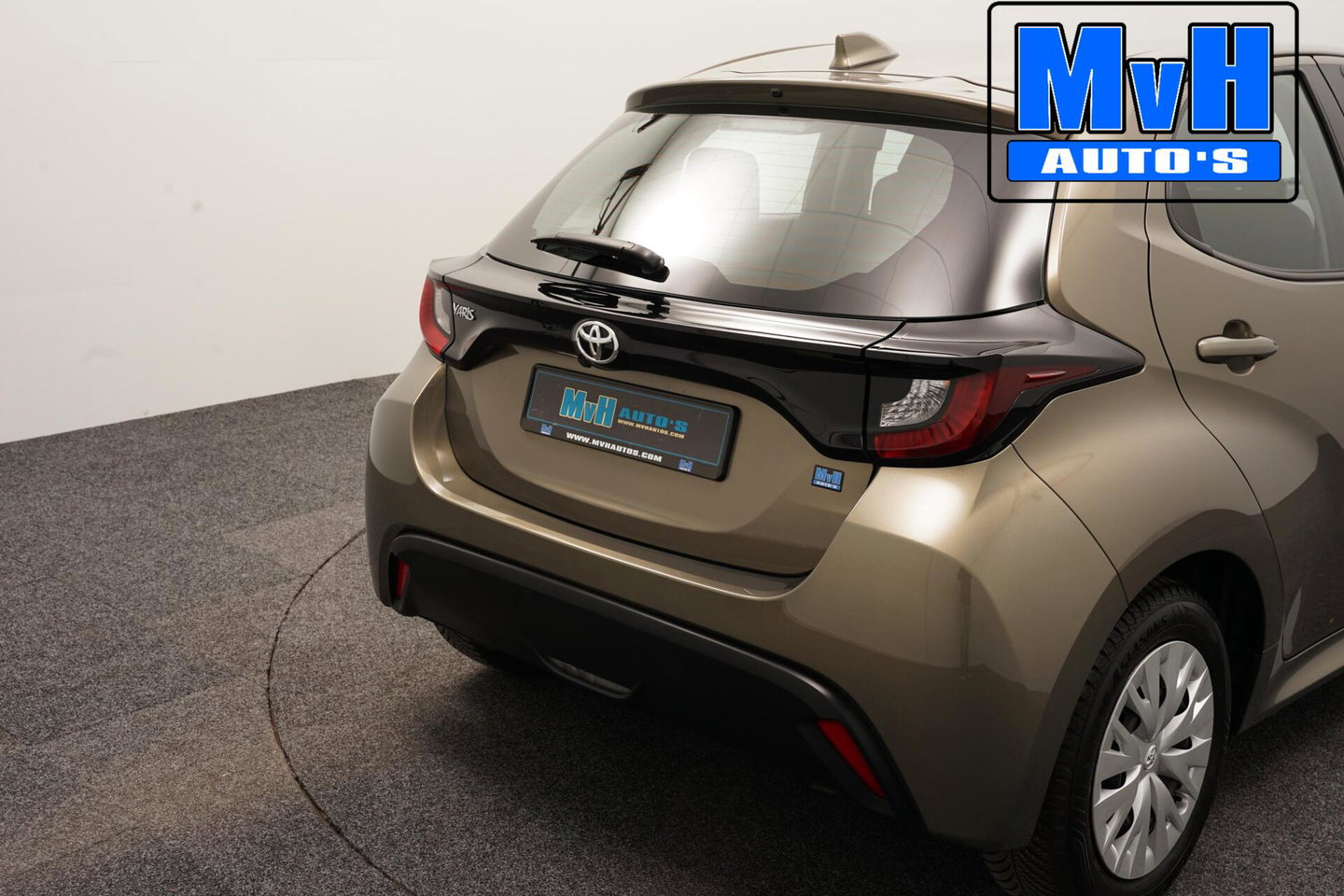 Toyota Yaris 1.5 VVT-i Active|CAMERA|ADAP.CRUISE|CARPLAY|NAP