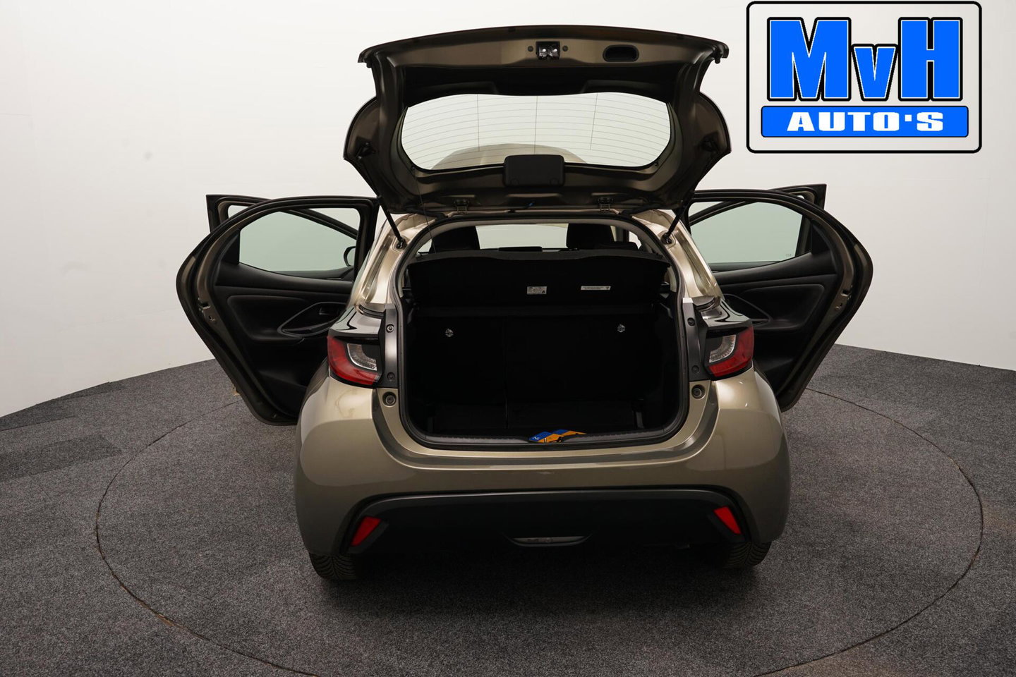 Toyota Yaris 1.5 VVT-i Active|CAMERA|ADAP.CRUISE|CARPLAY|NAP