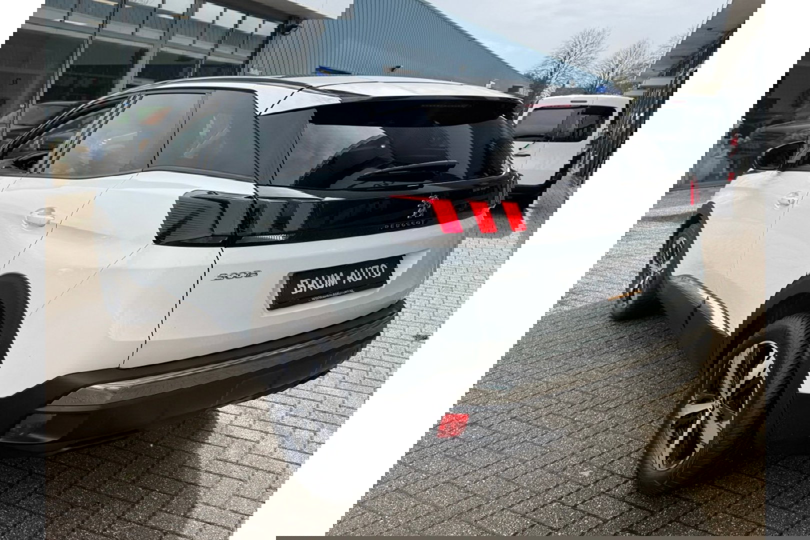 Peugeot 3008 1.2 PURETECH ALLUREPACK AUTOMAAT 130PK AIRCO NAVI PDC-CAMERA