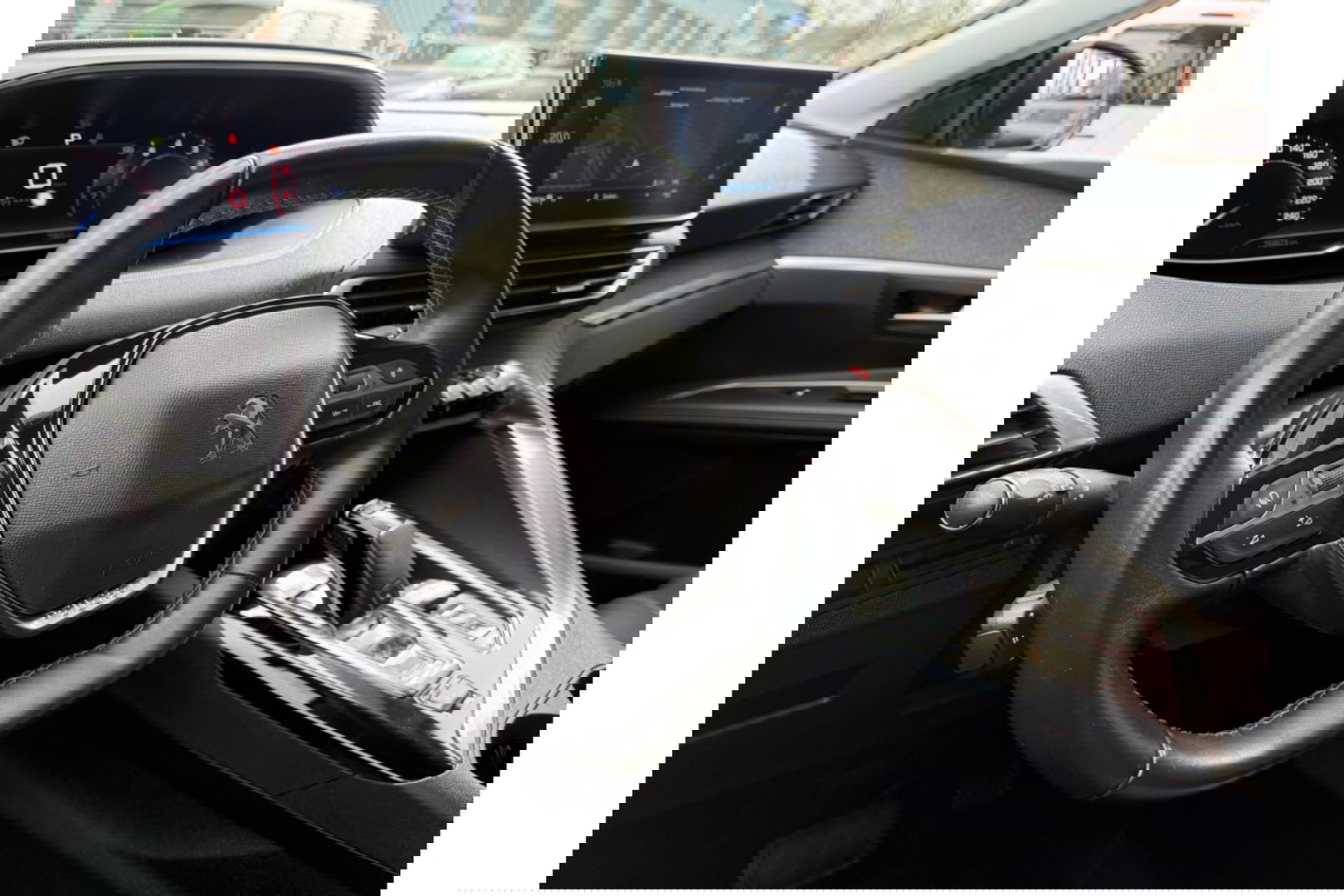 Peugeot 3008 1.2 PURETECH ALLUREPACK AUTOMAAT 130PK AIRCO NAVI PDC-CAMERA