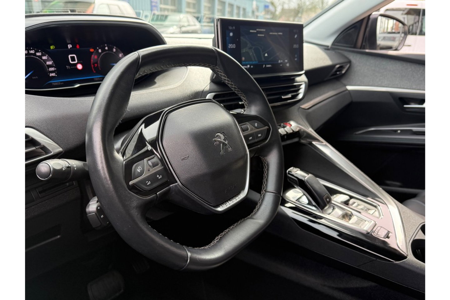 Peugeot 3008 1.2 PURETECH ALLUREPACK AUTOMAAT 130PK AIRCO NAVI PDC-CAMERA