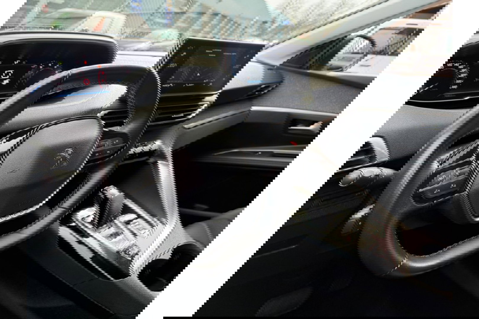 Peugeot 3008 1.2 PURETECH ALLUREPACK AUTOMAAT 130PK AIRCO NAVI PDC-CAMERA