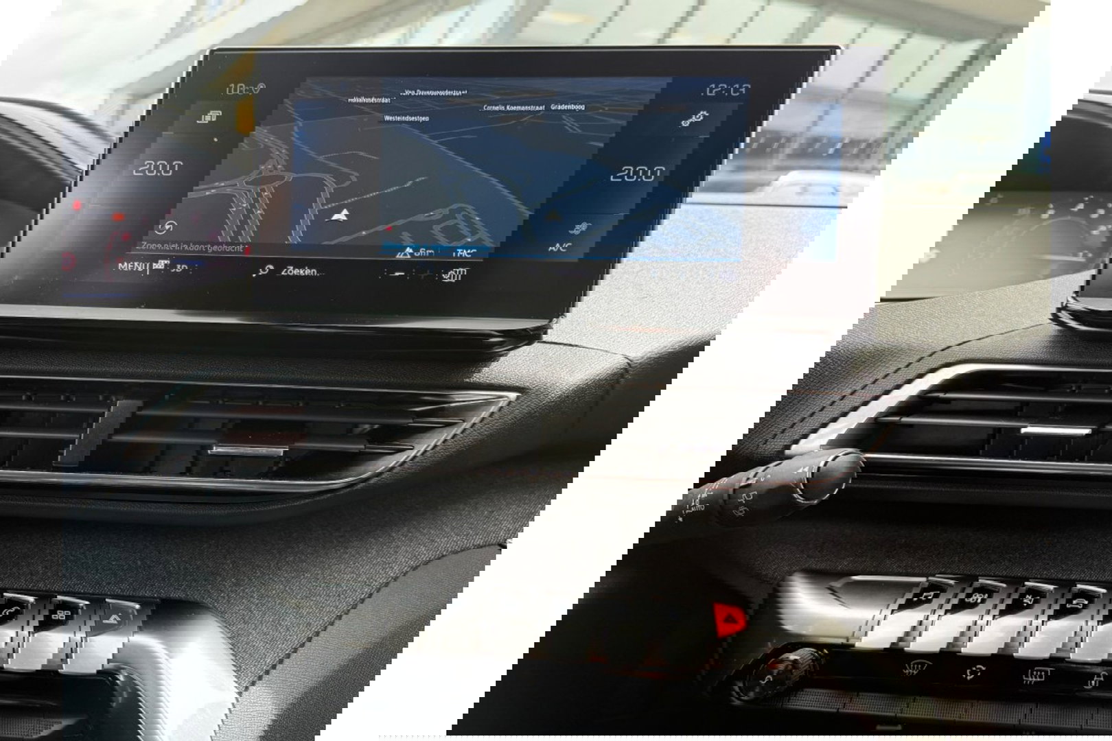 Peugeot 3008 1.2 PURETECH ALLUREPACK AUTOMAAT 130PK AIRCO NAVI PDC-CAMERA