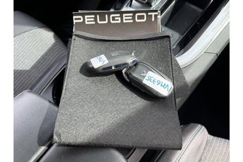 Peugeot 3008 1.2 PURETECH ALLUREPACK AUTOMAAT 130PK AIRCO NAVI PDC-CAMERA