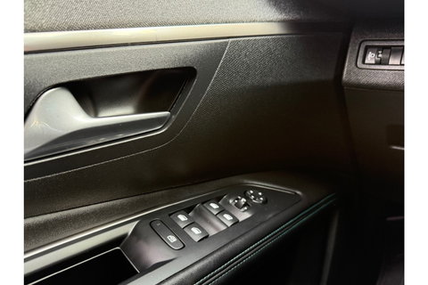Peugeot 3008 1.2 PURETECH ALLUREPACK AUTOMAAT 130PK AIRCO NAVI PDC-CAMERA