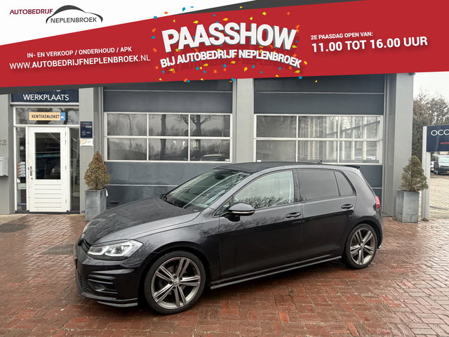 Volkswagen Golf - 1.5 TSI Highline Business R ACT PANO DigiDash R Line Stage 1+