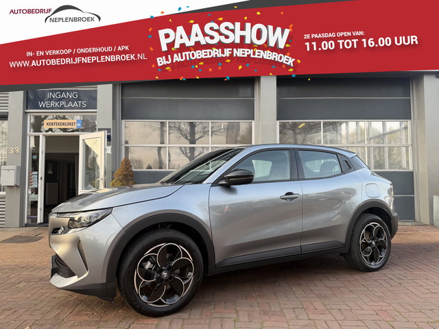 Alfa Romeo Junior - Elettrica Speciale 54 kWh | ACC | Clima | LED  05-2025 10.537 KM