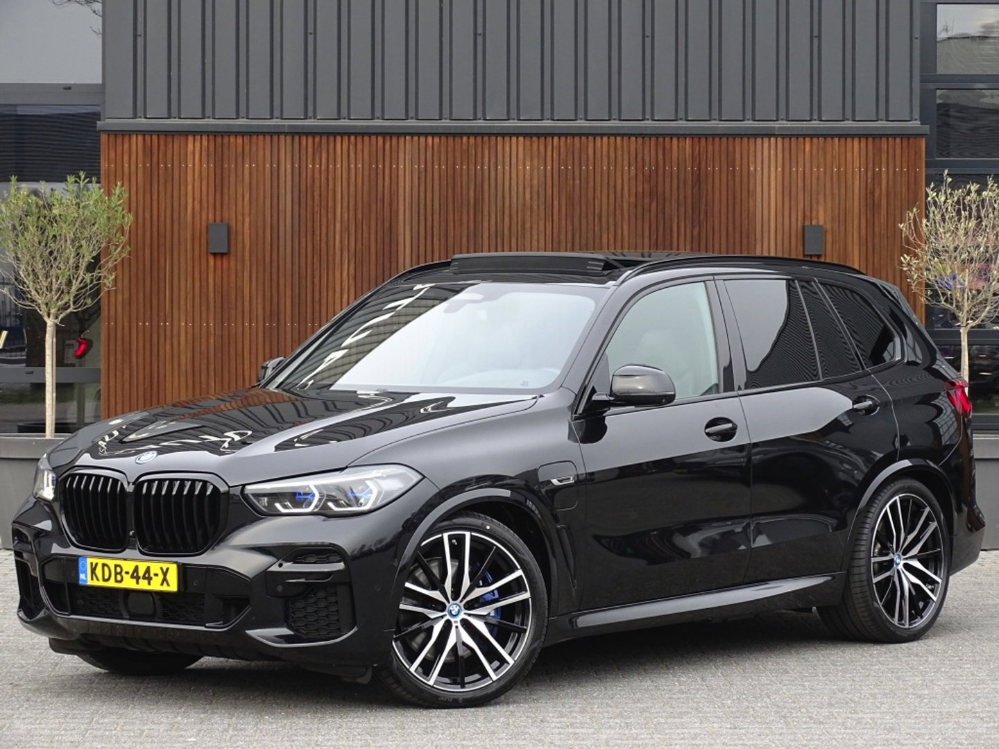 BMW X5 45e 394PK M-Sport / M- Individual / Skylounge / Laser / 360°