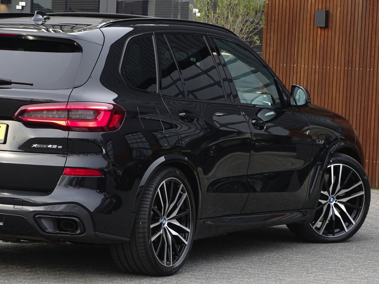 BMW X5 45e 394PK M-Sport / M- Individual / Skylounge / Laser / 360°