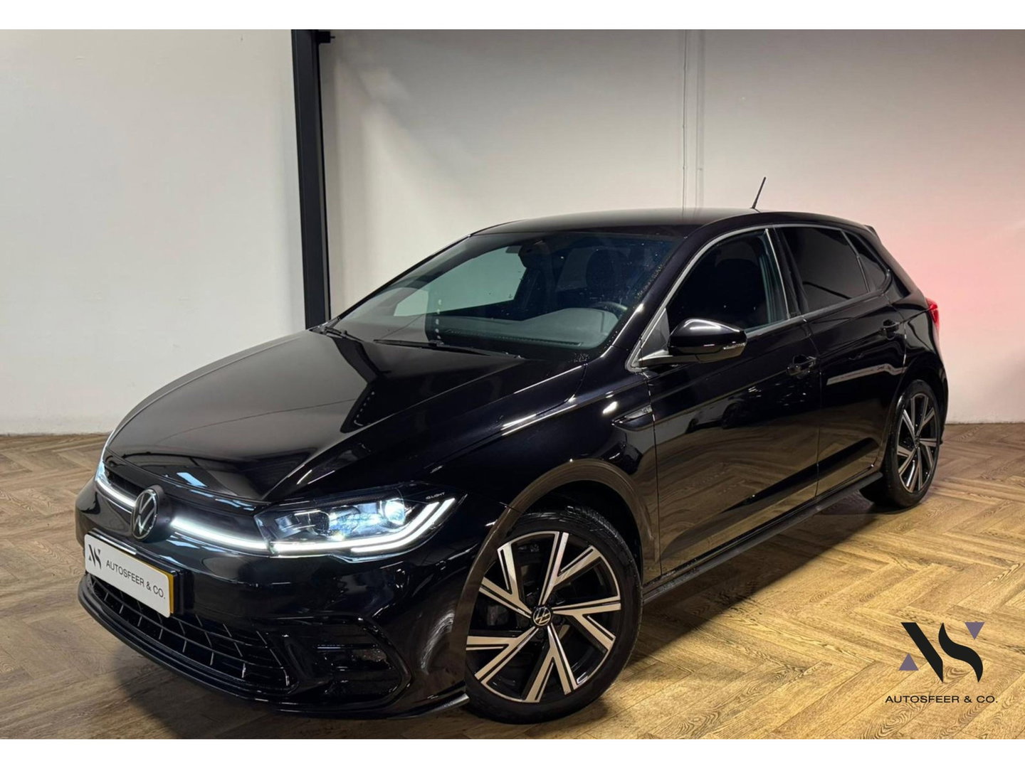 Volkswagen Polo 1.0 TSI R-Line CAM CARPLAY PDC