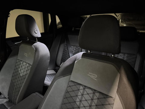 Volkswagen Polo 1.0 TSI R-Line CAM CARPLAY PDC