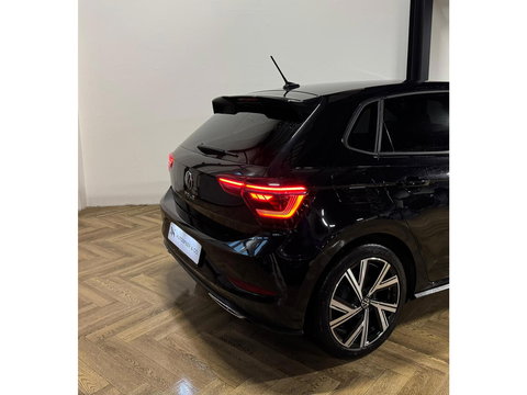 Volkswagen Polo 1.0 TSI R-Line CAM CARPLAY PDC