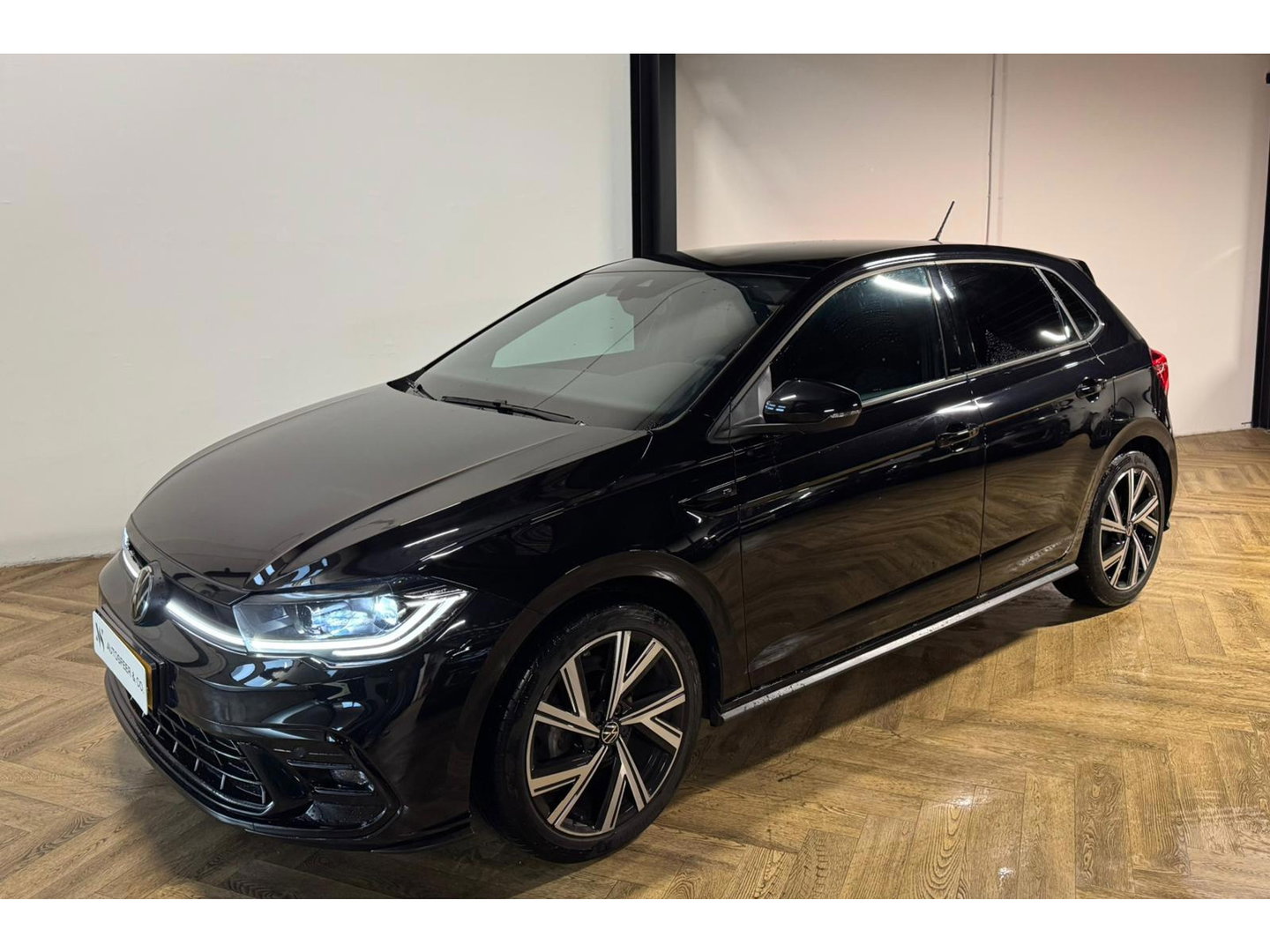 Volkswagen Polo 1.0 TSI R-Line CAM CARPLAY PDC