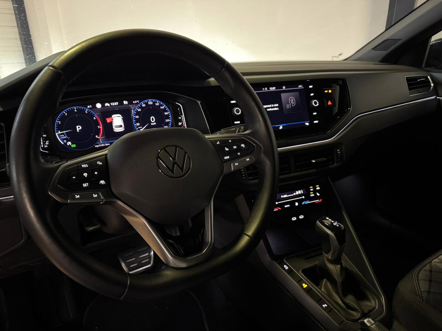 Volkswagen Polo 1.0 TSI R-Line CAM CARPLAY PDC