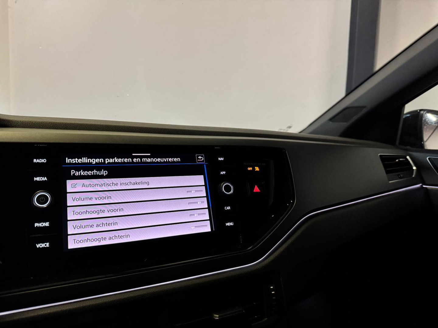 Volkswagen Polo 1.0 TSI R-Line CAM CARPLAY PDC