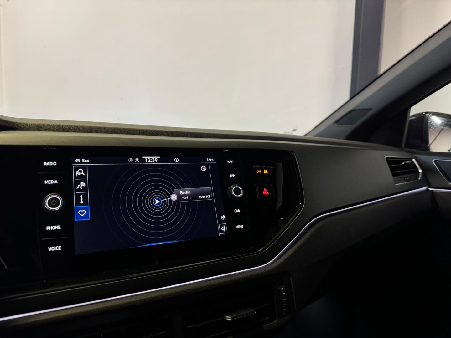 Volkswagen Polo 1.0 TSI R-Line CAM CARPLAY PDC