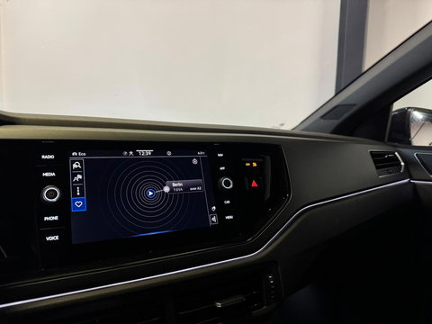 Volkswagen Polo 1.0 TSI R-Line CAM CARPLAY PDC