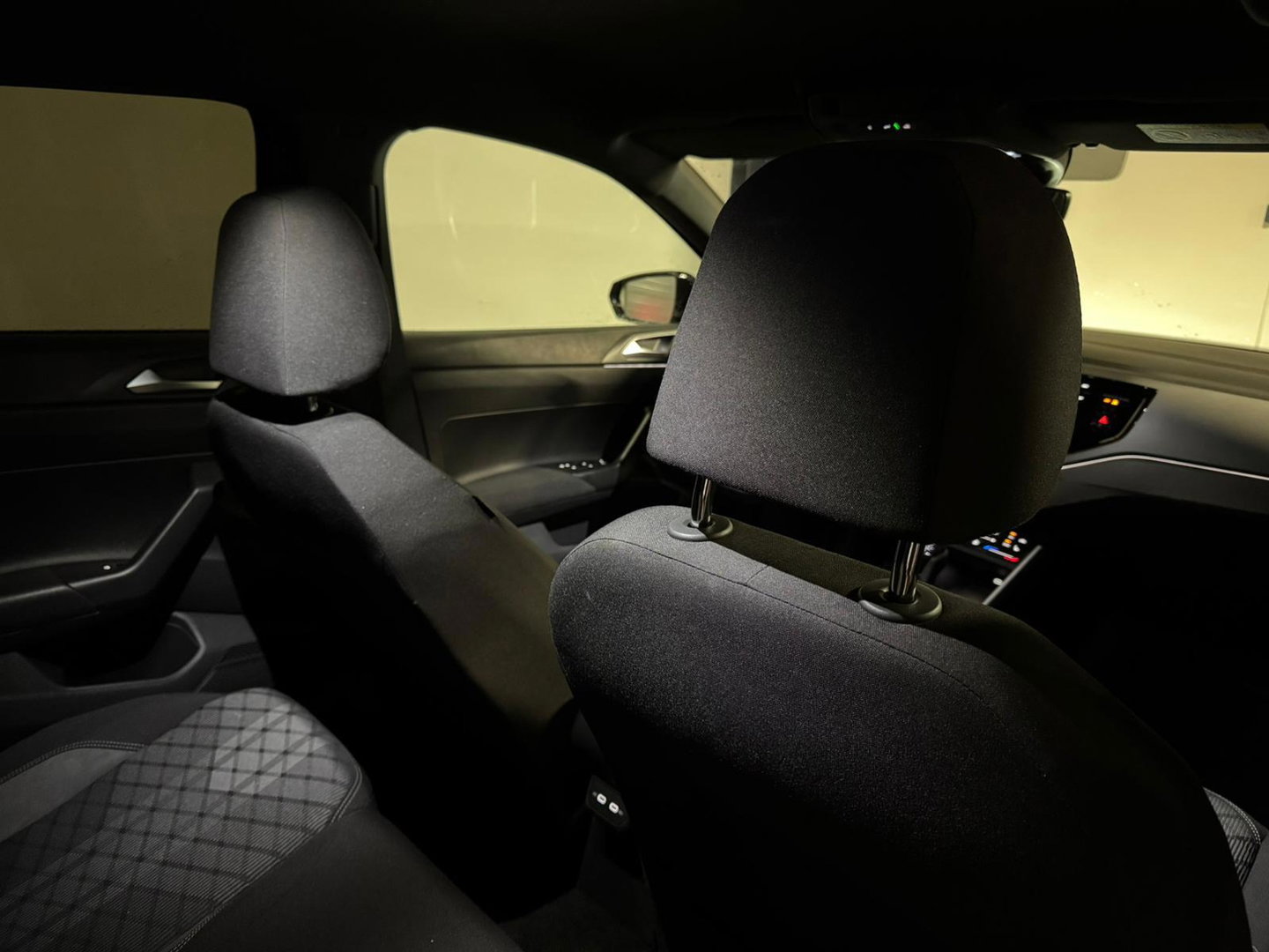 Volkswagen Polo 1.0 TSI R-Line CAM CARPLAY PDC