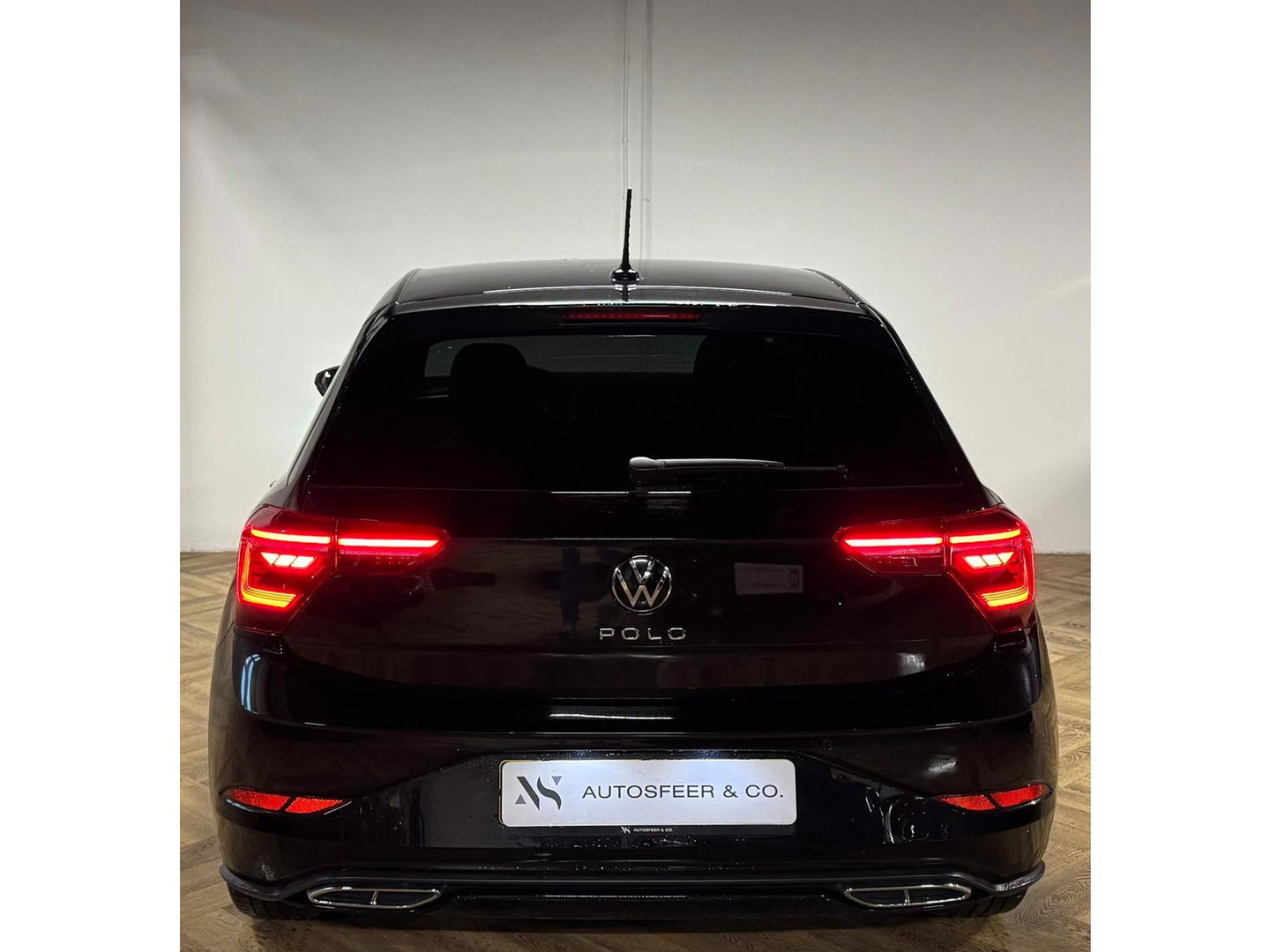 Volkswagen Polo 1.0 TSI R-Line CAM CARPLAY PDC