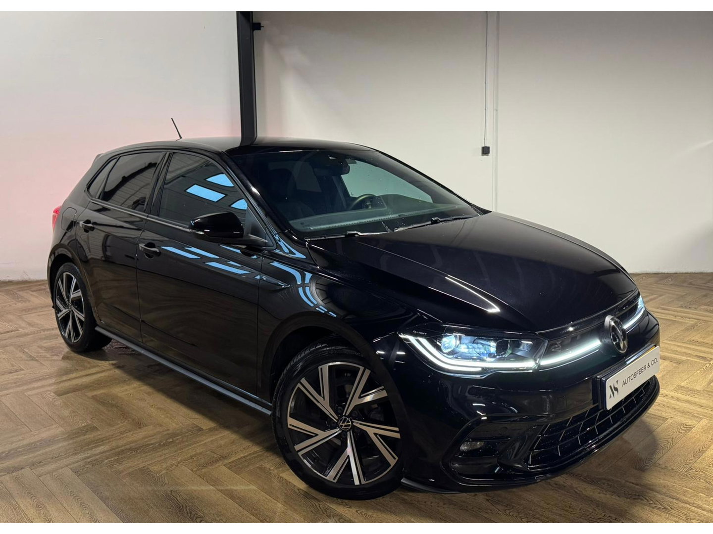 Volkswagen Polo 1.0 TSI R-Line CAM CARPLAY PDC