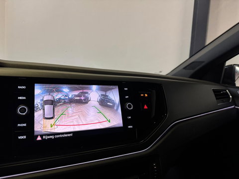 Volkswagen Polo 1.0 TSI R-Line CAM CARPLAY PDC