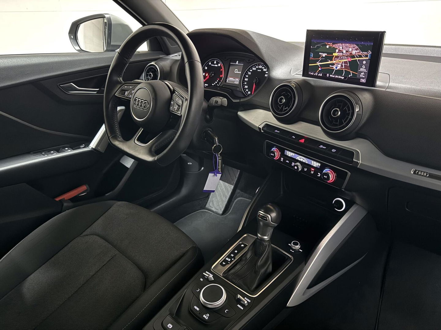 Audi Q2 35 TFSI S-Line Black Edition DSG Navi CarPlay